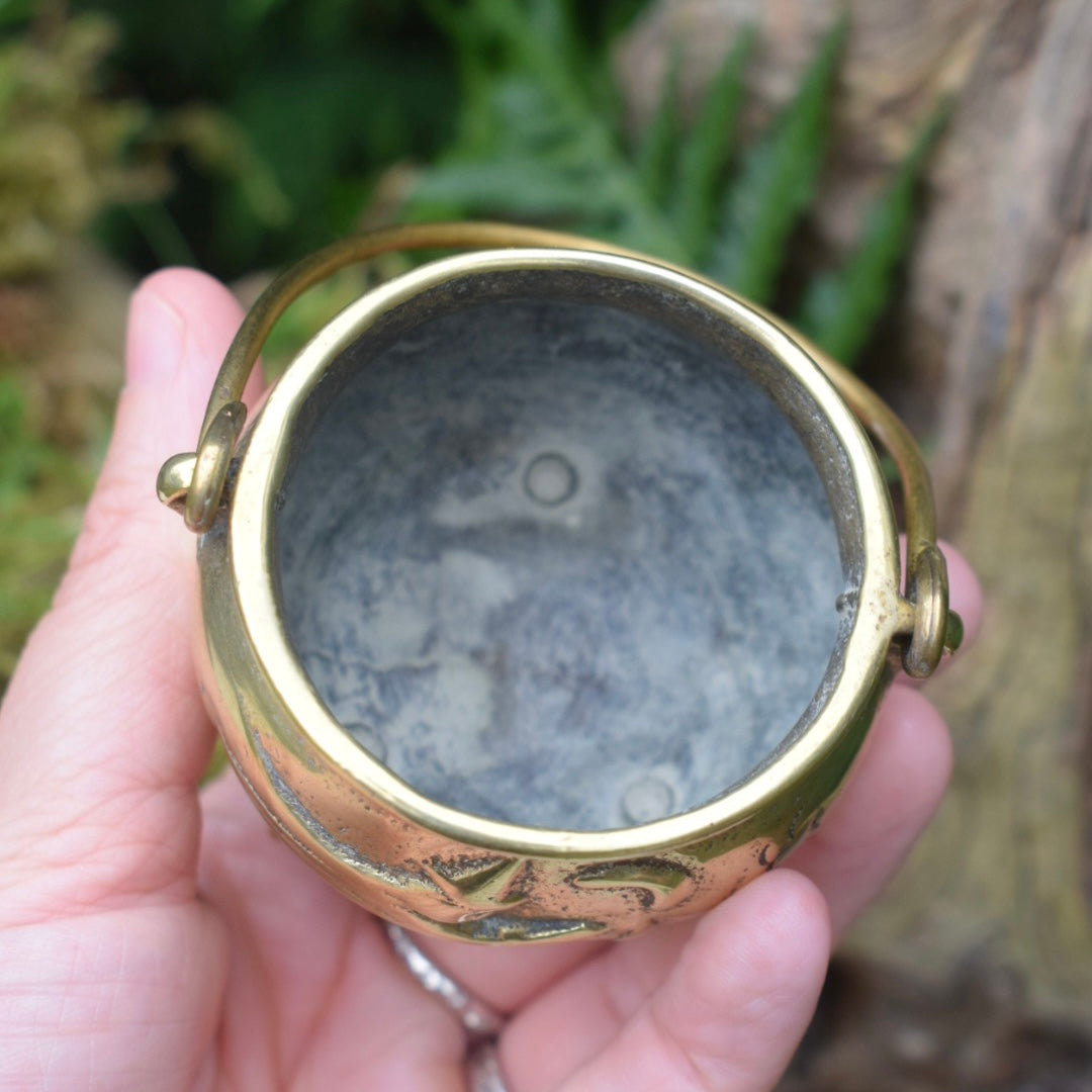 Mini Vintage Witches Cauldron (A)
